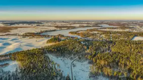 Zimowy wieczór nad jeziorem Tyrkło z drona, luty 2026 r. - zdjęcie 9