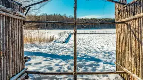 Zimowa wersja plaży w Starych Juchach, jezioro Jędzelewo - zdjęcie 25