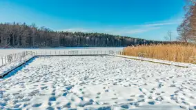 Zimowa wersja plaży w Starych Juchach, jezioro Jędzelewo - zdjęcie 31