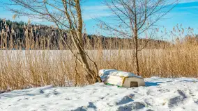 Zimowa wersja plaży w Starych Juchach, jezioro Jędzelewo - zdjęcie 26