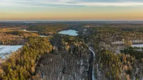 Przedwiośnie z drona nad jeziorem Ublik Mały, marzec 2026 r. - zdjęcie 5