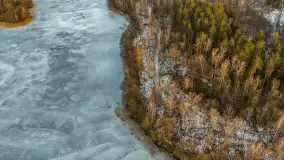 Przedwiośnie z drona nad jeziorem Ublik Mały, marzec 2026 r. - zdjęcie 18