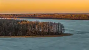 Przedwiośnie z drona, jezioro Kisajno, marzec 2026 r. - zdjęcie 6