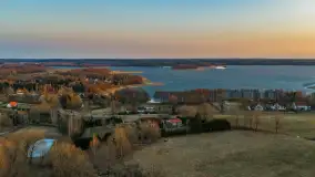 Zachód słońca nad wsią i jeziorem Stręgiel, marzec 2026 r. - zdjęcie 25