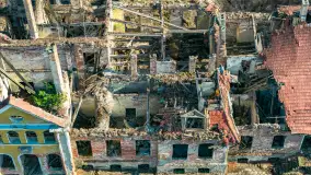 Ruiny pałacu w Mieduniszkach Wielkich, marzec 2026 r. - zdjęcie 12