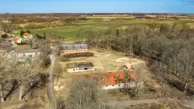 Ruiny pałacu w Mieduniszkach Wielkich, marzec 2026 r. - zdjęcie 17