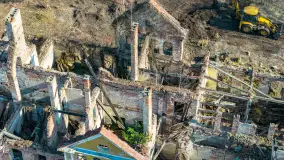 Ruiny pałacu w Mieduniszkach Wielkich, marzec 2026 r. - zdjęcie 8