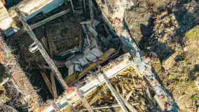 Ruiny pałacu w Mieduniszkach Wielkich, marzec 2026 r. - zdjęcie 20