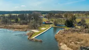 Port i wieś Popielno na wiosennych kadrach z drona, kwiecień 2026 r. - zdjęcie 1