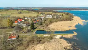 Port i wieś Popielno na wiosennych kadrach z drona, kwiecień 2026 r. - zdjęcie 5