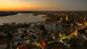 Końcówka dnia w Mikołajkach z drona, kwiecień 2026 r. - zdjęcie 18