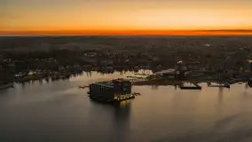 Końcówka dnia w Mikołajkach z drona, kwiecień 2026 r. - zdjęcie 42