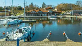 Port PTTK Wilkasy i pierwsze jachty na wodzie, kwiecień 2026 r. - zdjęcie 7