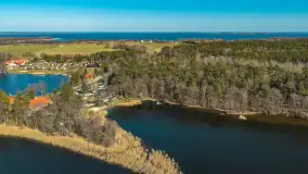 Jeszcze raz okolice Wierzby na wiosennych ujęciach z drona - zdjęcie 2