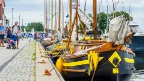 Oldtimery na wodzie w Giżycku: koncert, regaty i parada - zdjęcie 22