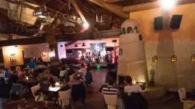 Zdjęcia: Mietek Folk porwał do tańca publiczność Albatrosa - zdjęcie 15