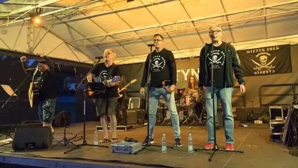 Zdjęcia: Publiczność uwielbia ich pełne humoru koncerty - zdjęcie 8