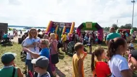 Zdjęcia: Rodzinna zabawa na plaży miejskiej nad Niegocinem  - zdjęcie 26