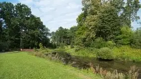 Zdjęcia: Gościnne progi starej elektrowni nad rzeką Węgorapą - zdjęcie 14