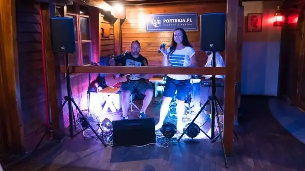 Zdjęcia: Załoga Dr. Bryga rozśpiewała publiczność Tawerny Keja  - zdjęcie 3