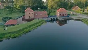 Zdjęcia: Gościnne progi starej elektrowni nad rzeką Węgorapą - zdjęcie 3