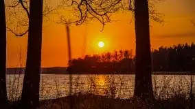 Złote jezioro Dejguny w kwietniowym słońcu - zdjęcie 46