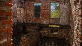 Zdjęcia: Pałac w Prośnie – monumentalna, romantyczna i tajemnicza ruina - zdjęcie 12