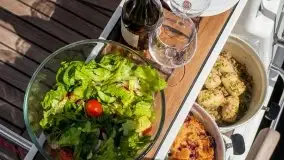 Zdjęcia: W Mikołajkach zamówisz posiłek z dostawą na jacht! - zdjęcie 6