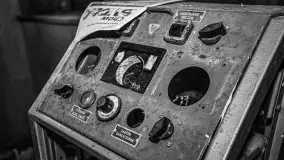 Cień historii sprzed kilkudziesięciu lat w jednym z pałacyków - zdjęcie 55