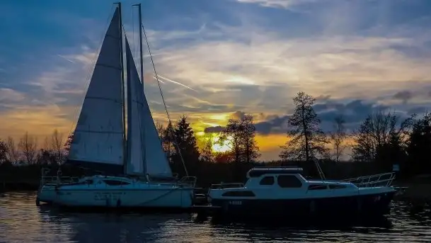 Zdjęcia: Poradnik motorowodny, skuterem i jachtem motorowym przez Mazury - jezioro Mamry - zdjęcie 10