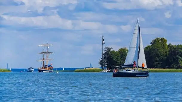 Zdjęcia: Poradnik - motorowodne Mazury - jezioro Mikołajskie - zdjęcie 11