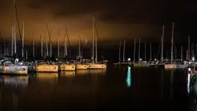 Port AZS Wilkasy skąpany w ciemnościach nocy - zdjęcie 54