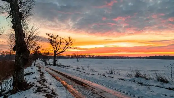 Wschód słońca w okolicach Sztynortu, zima 2021