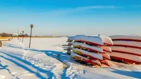 Zima w porcie AZS, jezioro Niegocin, 2021 r. - zdjęcie 10