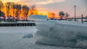 Wschód słońca w Giżycku w zimowej oprawie, 02.2021 - zdjęcie 1