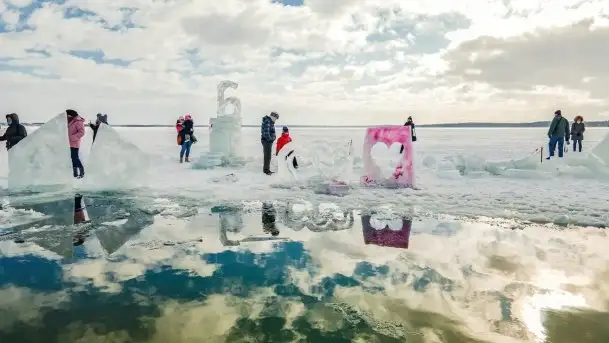 Fotorelacja z rzeźbienia w lodzie w Giżycku - zdjęcie 2