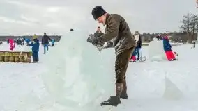 Fotorelacja z rzeźbienia w lodzie w Giżycku - zdjęcie 20
