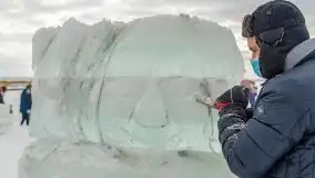 Fotorelacja z rzeźbienia w lodzie w Giżycku - zdjęcie 12