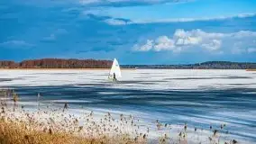 Przedwiosenny zachód słońca w porcie Kal, jezioro Mamry - zdjęcie 2