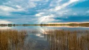 Kwietniowy deszczowy zachód słońca nad jeziorem Kruklin - zdjęcie 6