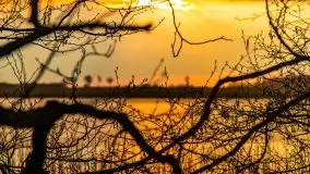 Kwietniowy deszczowy zachód słońca nad jeziorem Kruklin - zdjęcie 4