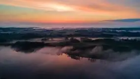 Wschód słońca z drona nad jeziorem Wojnowo - zdjęcie 1