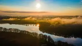 Wschód słońca z drona nad jeziorem Wojnowo - zdjęcie 24