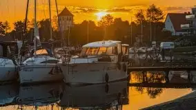 Wschód słońca nad jeziorem Bocznym, port Tło Dla Mew - zdjęcie 28