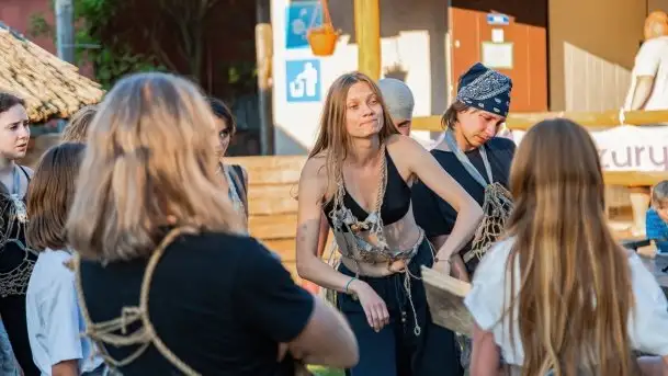 Przedstawienie teatralne "Garby" w porcie Tło Dla Mew