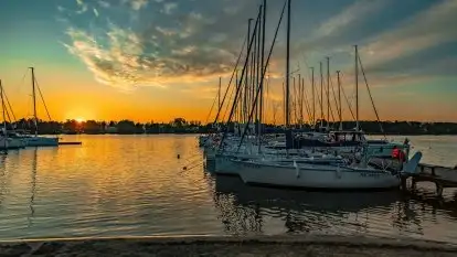 Zachód słońca nad jeziorem Bocznym, czerwiec 2021 r.