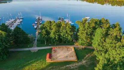 Dom na wodzie nad jeziorem Mamry - zdjęcie 3