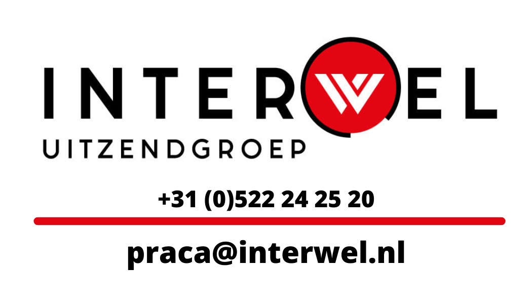 Pracownik produkcji pokładów do jachtów i łodzi