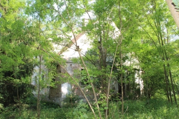 Nieduże poniemieckie siedlisko, 5 km od Karwicy i jeziora Nidzkiego - zdjęcie 8