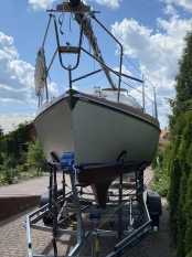 Sprzedam jacht żaglowy KOMPROMIS 720 z przyczepą – Gotowy do żeglugi! - zdjęcie 11